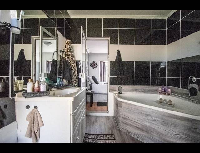 2 BEDROOM APARTMENT FOR SALE IN NORKEM PARK